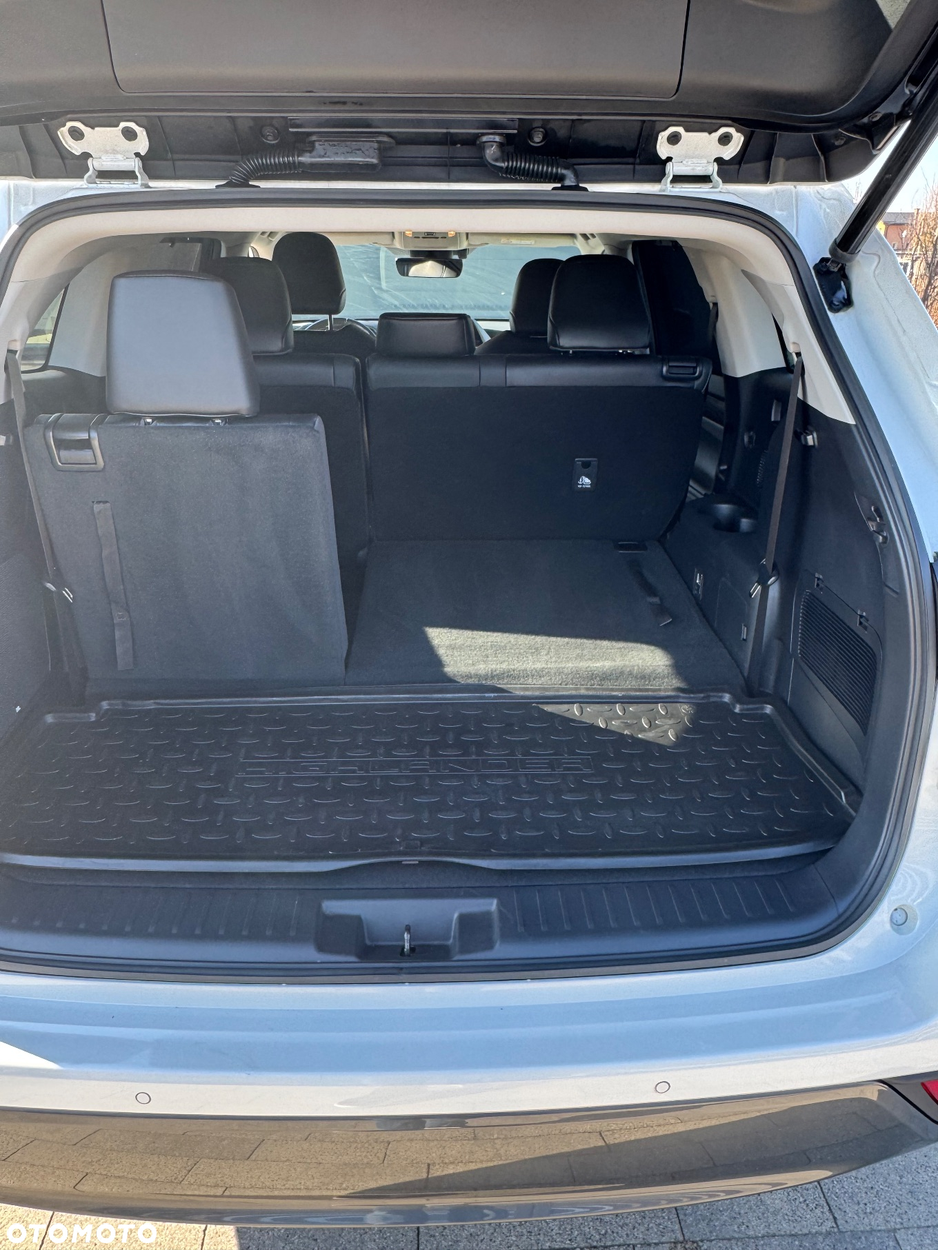 Toyota Highlander 2.5 Hybrid Executive - 17