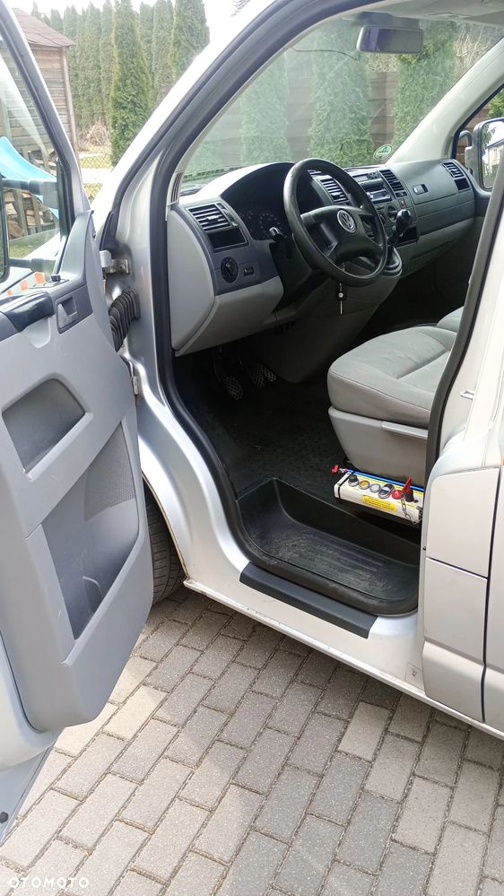 Volkswagen Transporter T5 - 11