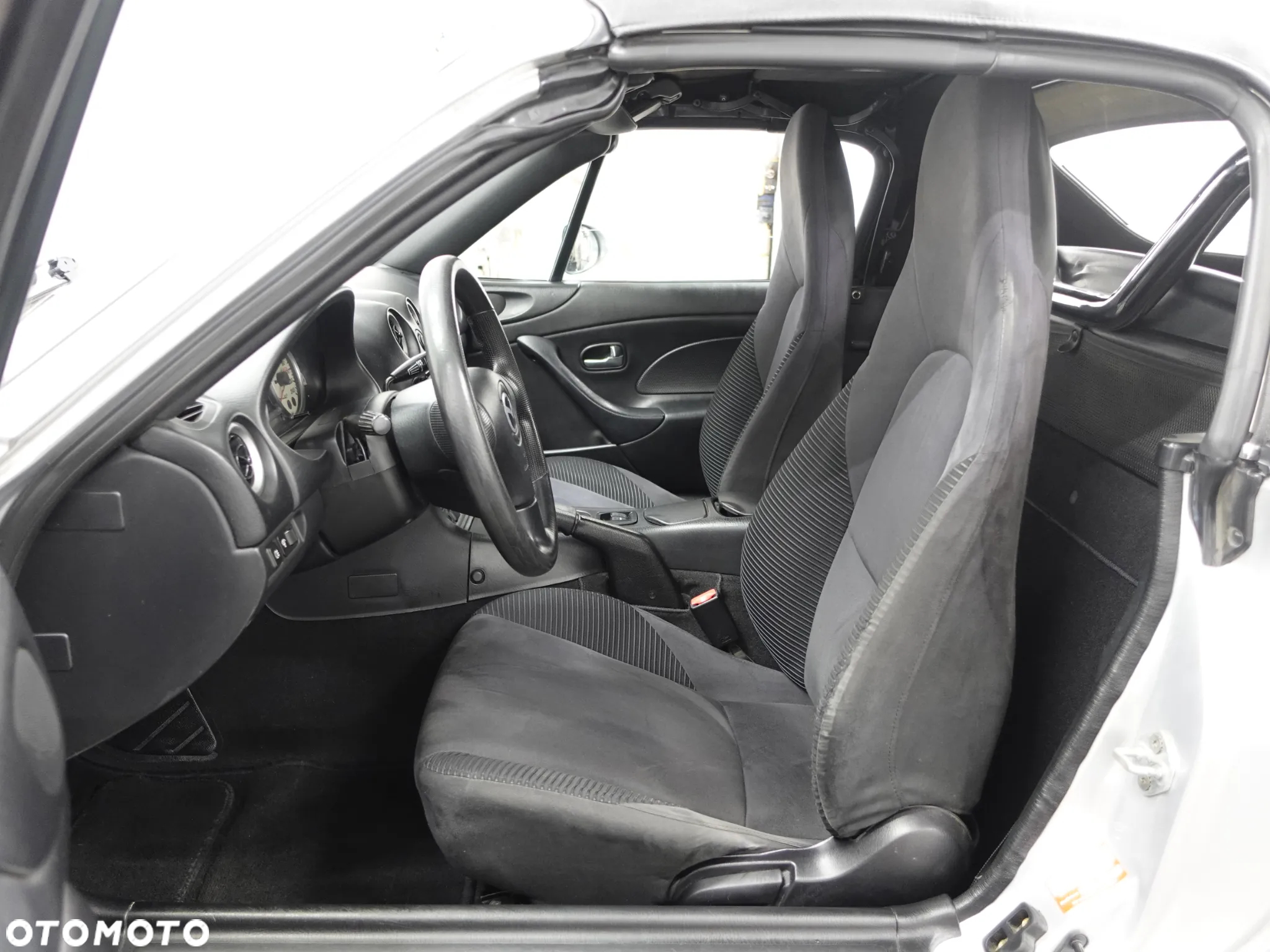 Mazda MX-5 1.6i 16V - 23