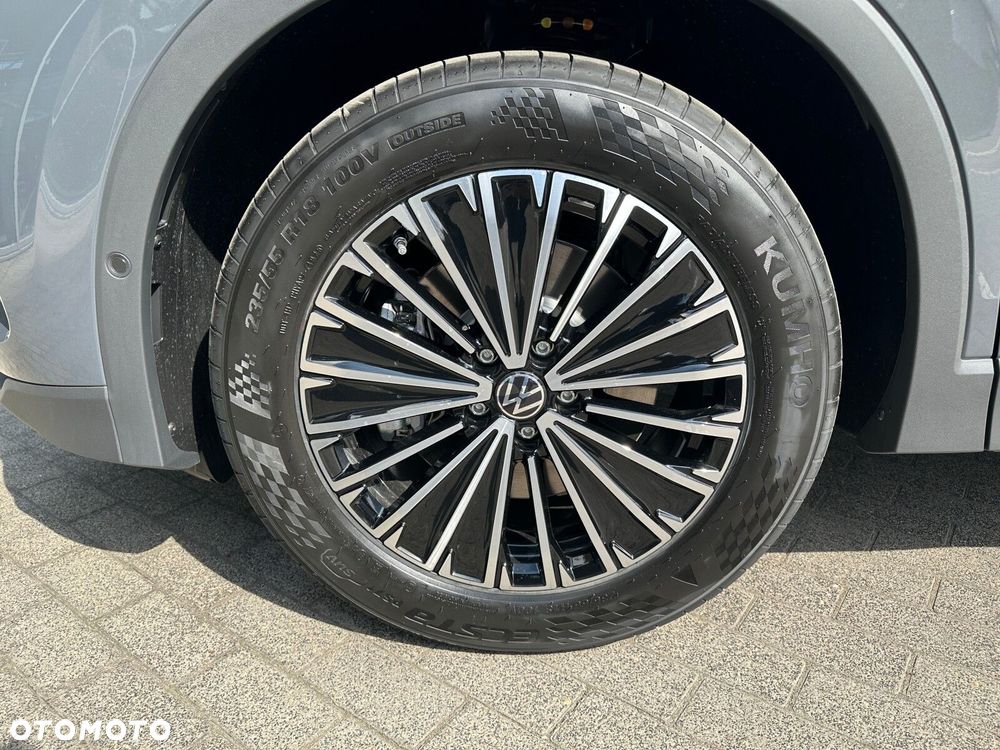 Volkswagen Tiguan - 32