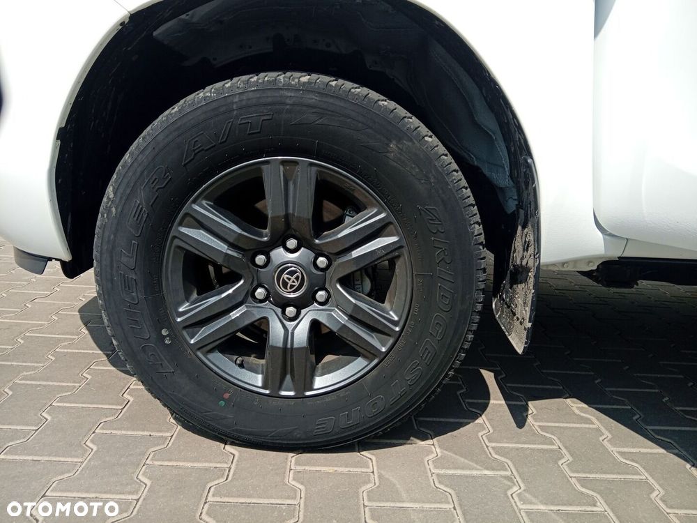 Toyota Hilux - 21
