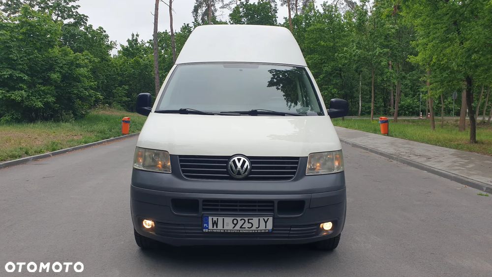 Volkswagen Transporter Caravelle Kurz (5.Si.) - 9