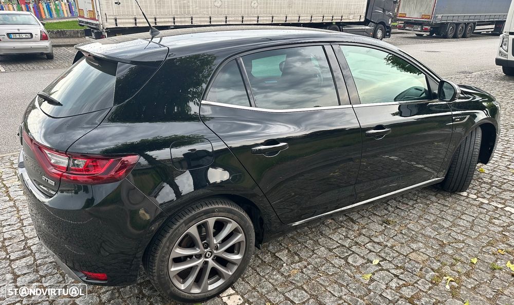 Renault Mégane - 5