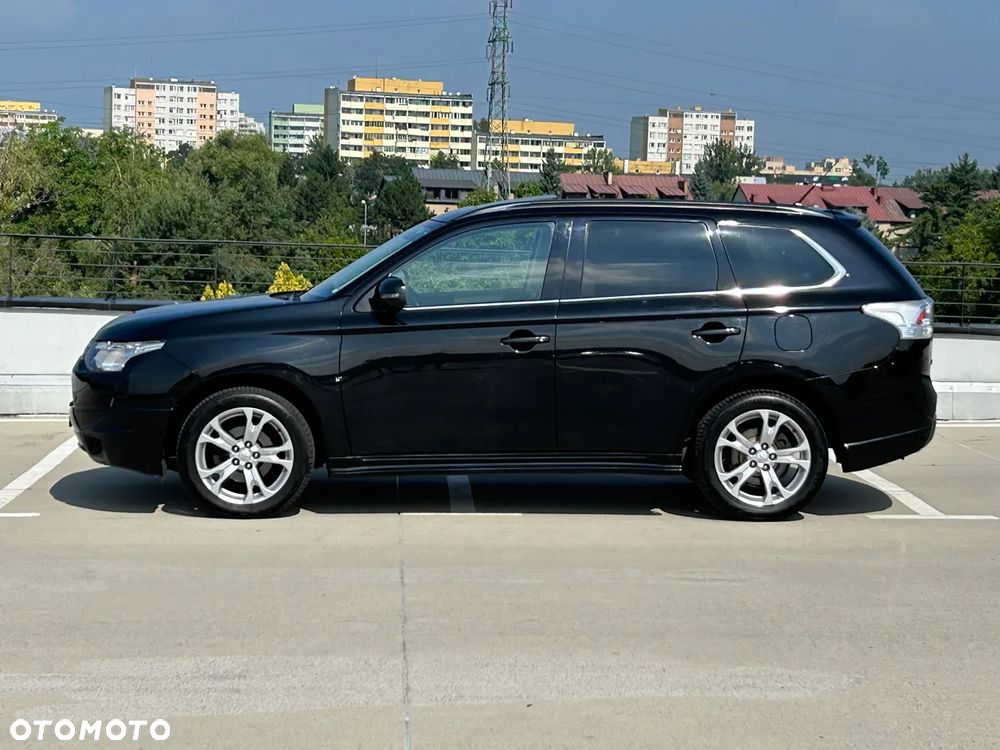 Mitsubishi Outlander 2.2 DI-D 4WD Automatik Instyle - 3