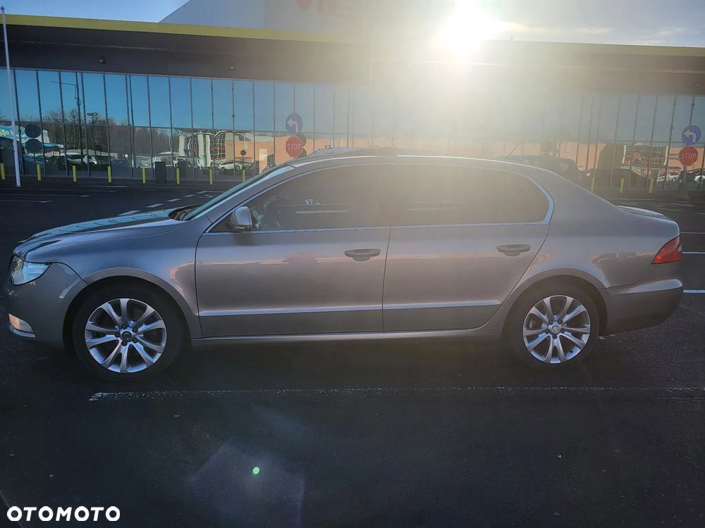 Skoda Superb 1.8 TSI Exclusive - 3