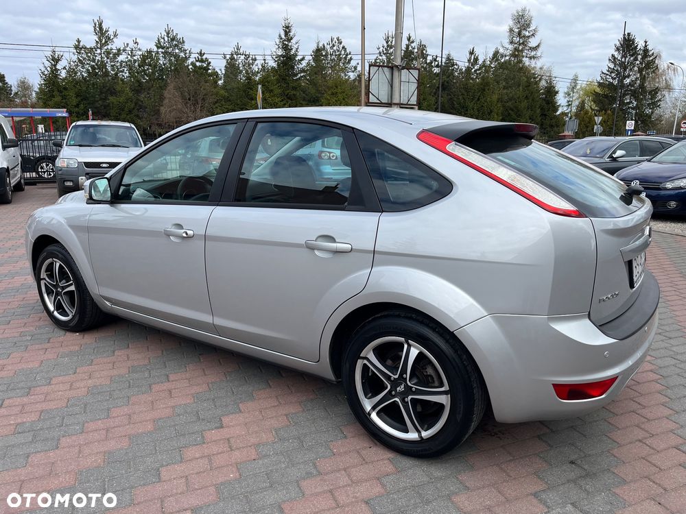 Ford Focus 1.6 Ti-VCT Trend + - 10