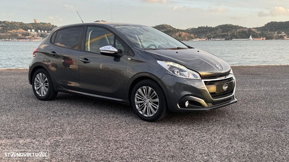 Peugeot 208 1.6 BlueHDi Style - 1