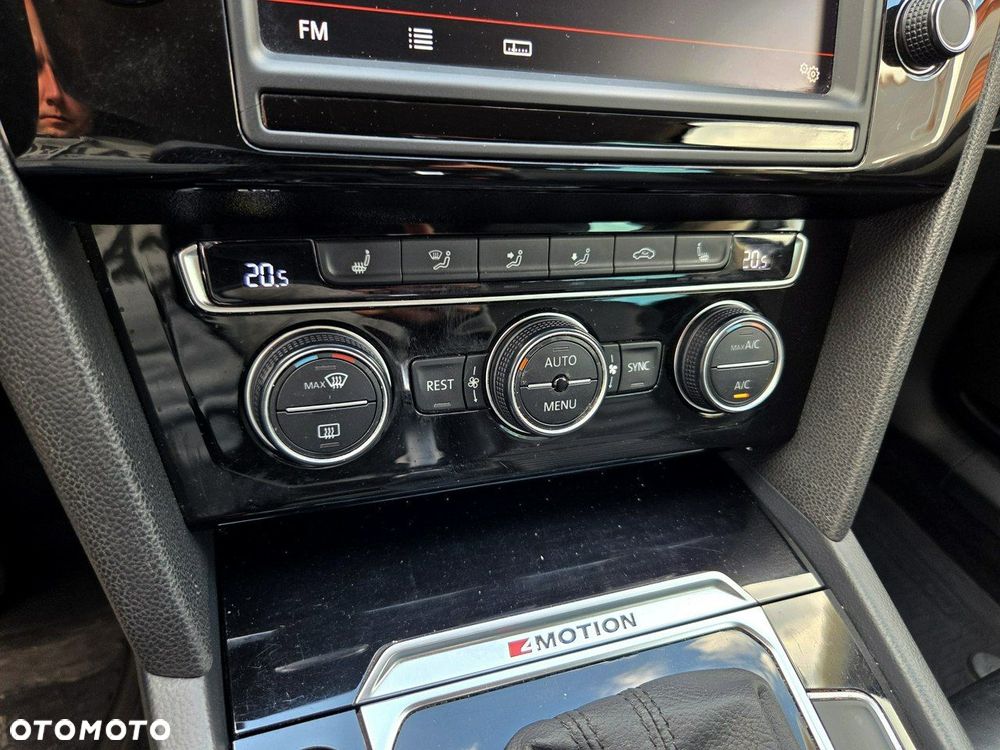 Volkswagen Passat - 20