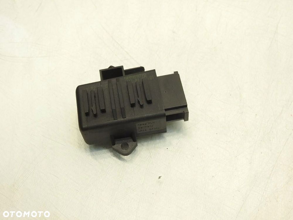 MODUŁ STEROWNIK PODGRZEWANIA FOTELA LEWY VW PASSAT B7 5K0959772 - 6