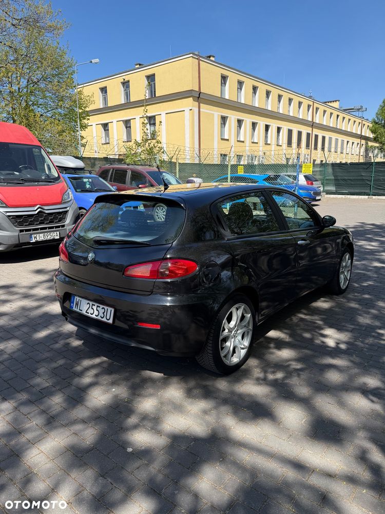 Alfa Romeo 147 - 5