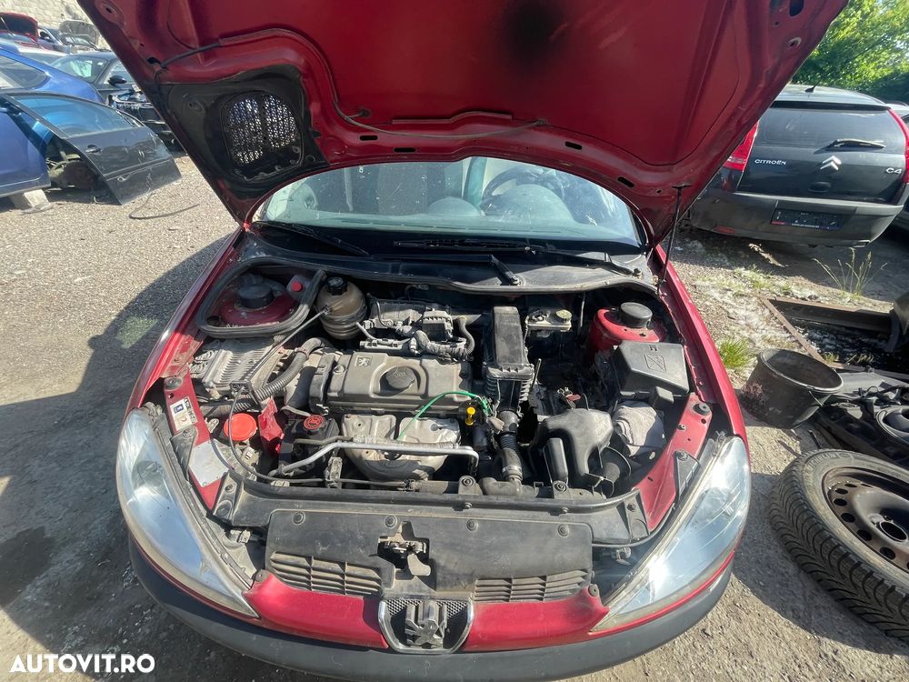 Dezmembrez Peugeot 206 1.4 KFV 55kW 75Cp Facelift rosu an 2006 - 7