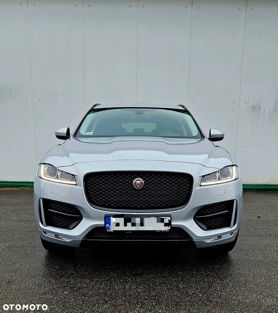 Jaguar F-Pace 2.0 i4D AWD R-Sport - 2