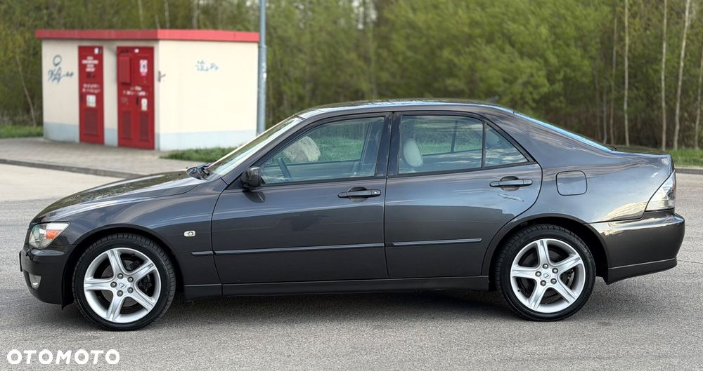 Lexus IS 200 Prestige - 18