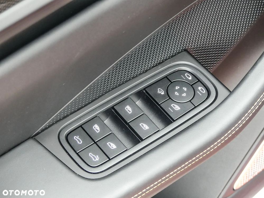Porsche Macan Turbo 100kWh - 21
