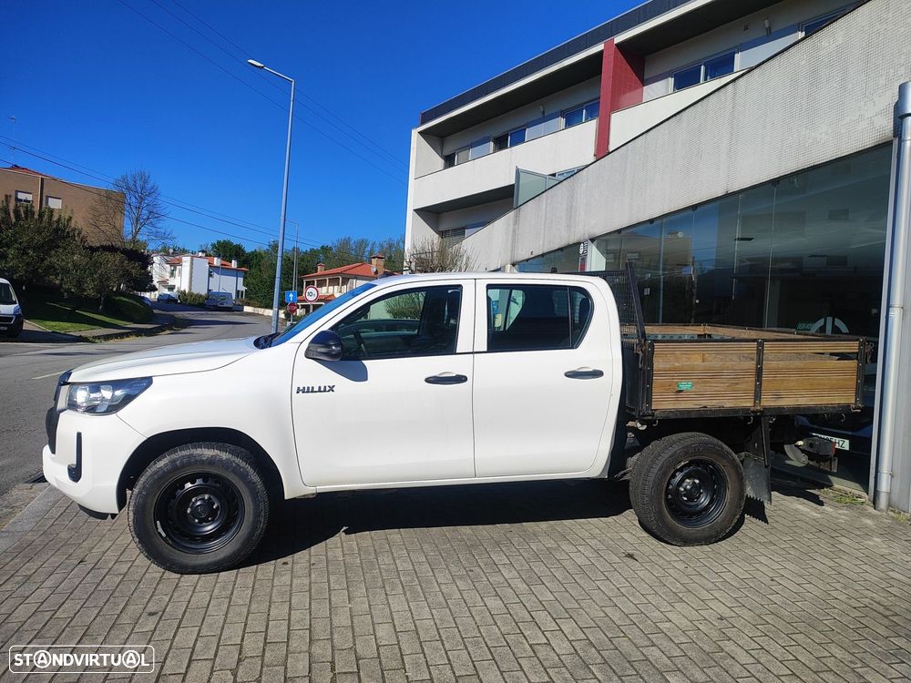 Toyota Hilux 2.4 D-4D 4WD CD CH - 2