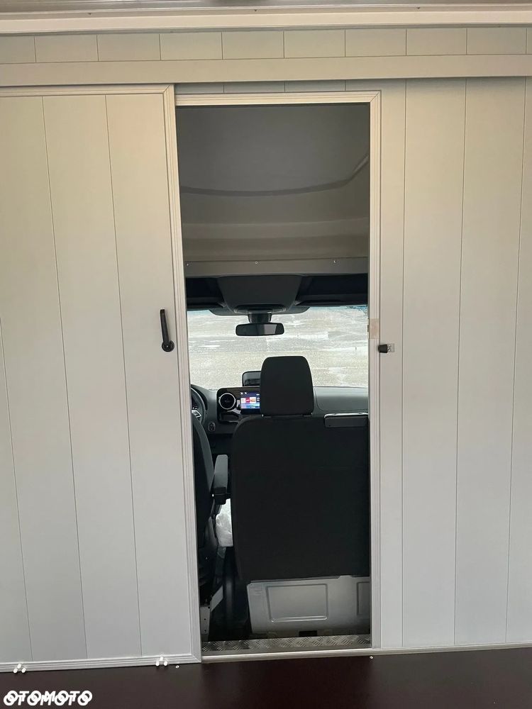 Mercedes-Benz Sprinter 317 - 4
