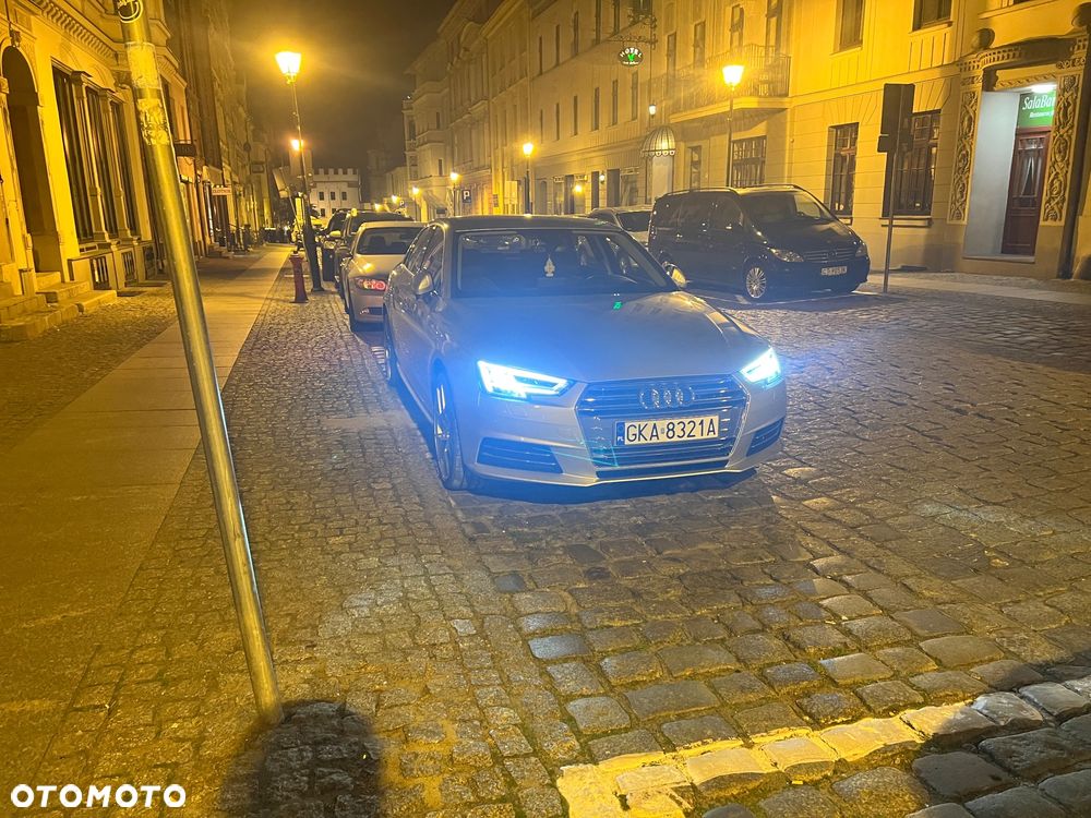Audi A4 Limousine 2.0 TDI S tronic quattro - 11