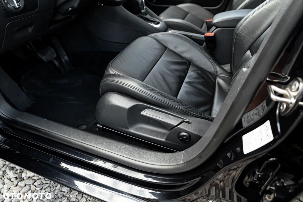 Volkswagen Golf 1.6 TDI DPF DSG Highline - 19