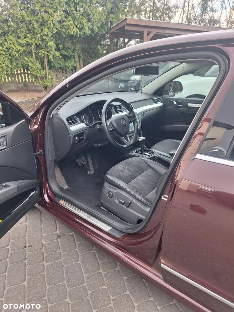 Skoda Superb 2.0 TDI Ambition DSG - 5