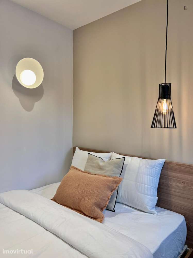 Quarto - localizado em Baixa Coimbra - Grande imagem: 3/22