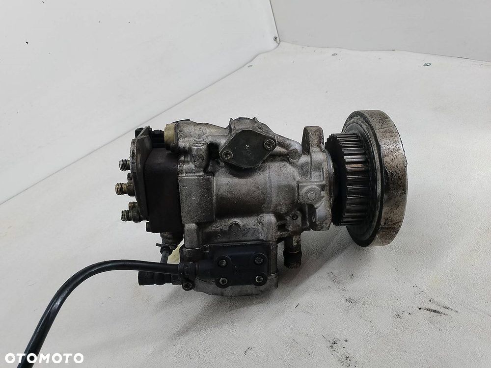 POMPA WTRYSKOWA VW LT 35 074130110K 0460415996  BOSCH 2.5 TDI - 6