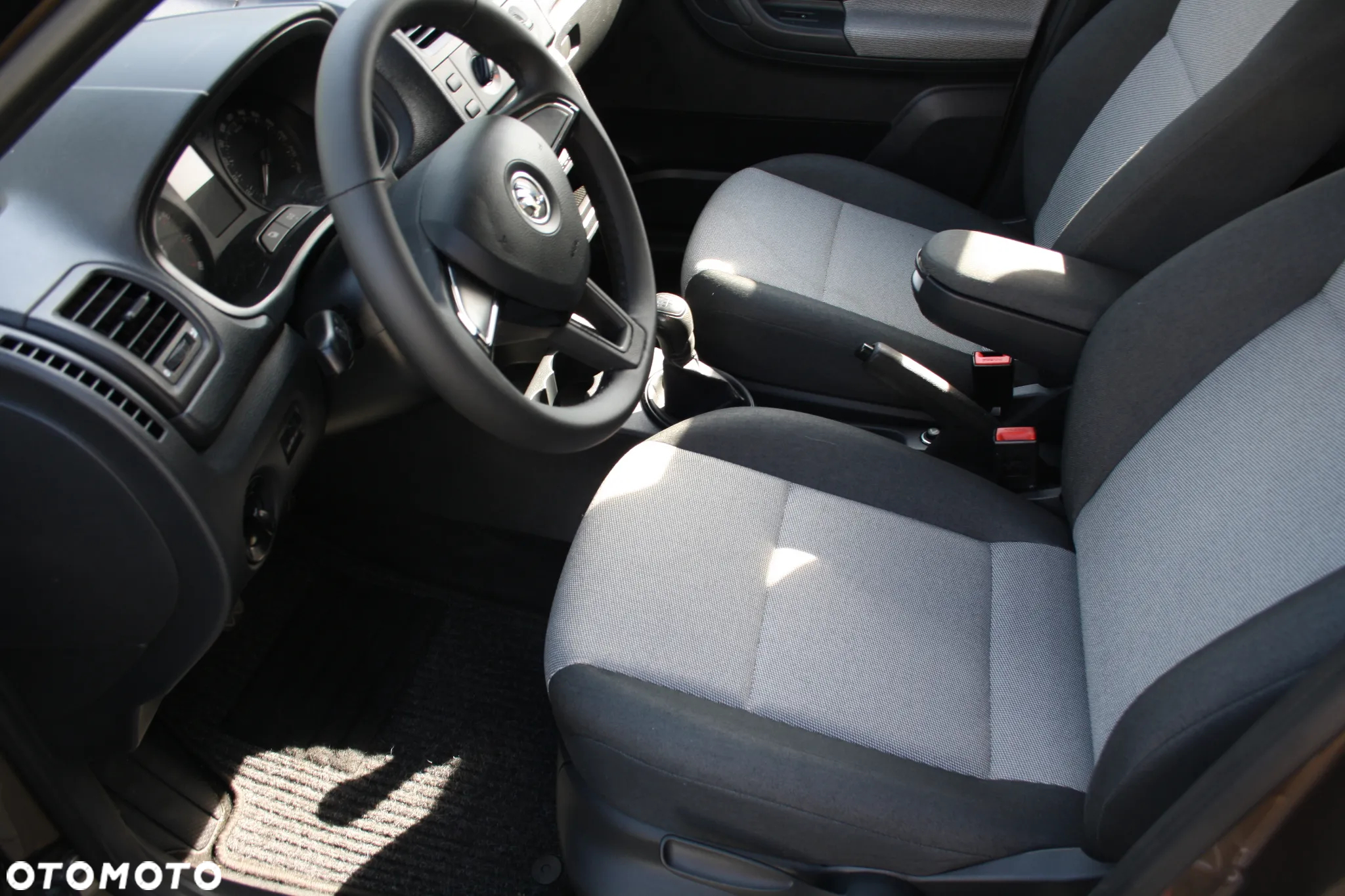 Skoda Roomster 1.2 TSI Ambition - 8