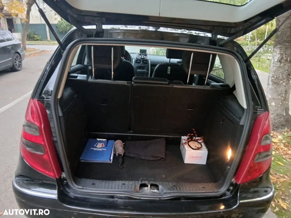 Mercedes-Benz A - 13