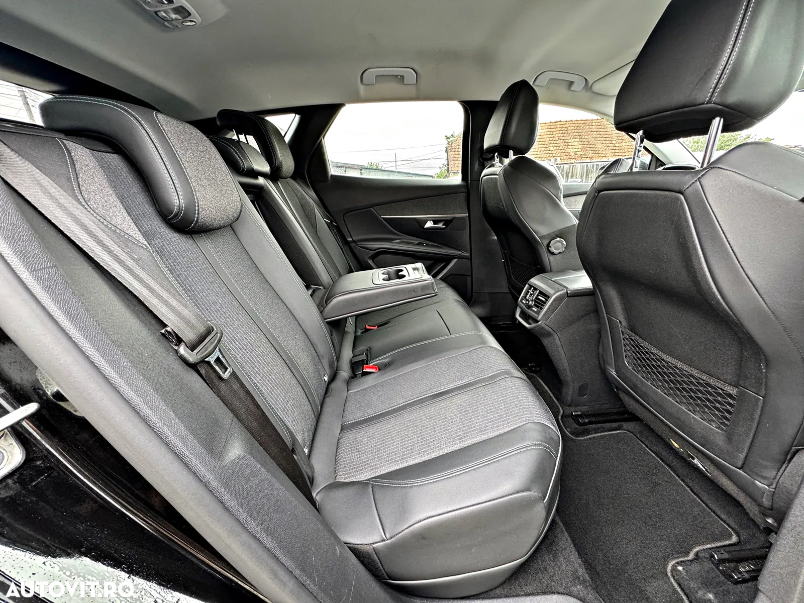 Peugeot 3008 Plug-In Hybrid 225 e-EAT8 Allure Pack - 8