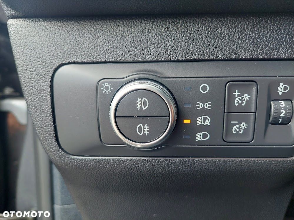 Ford Kuga - 19