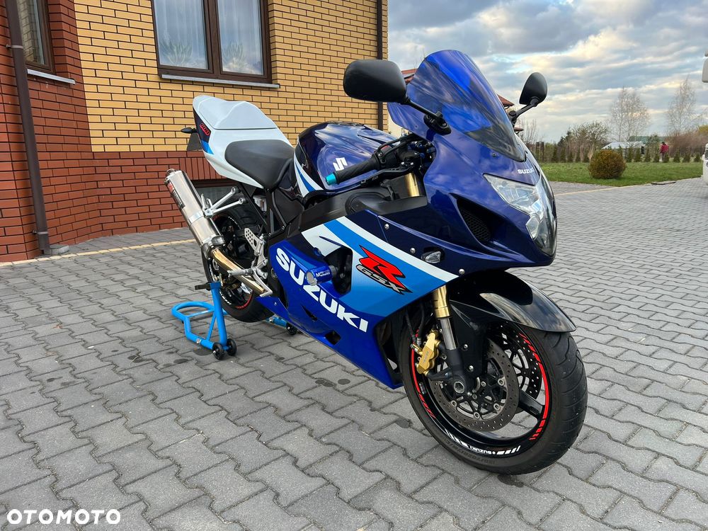 Suzuki GSX-R - 1