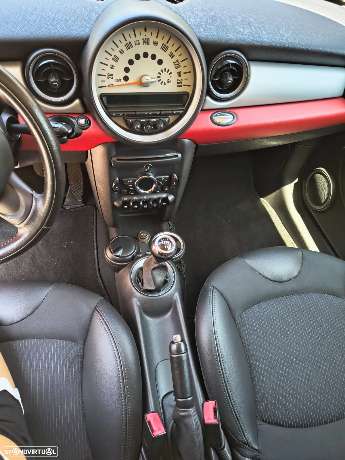 MINI 3 Portas One D - 18