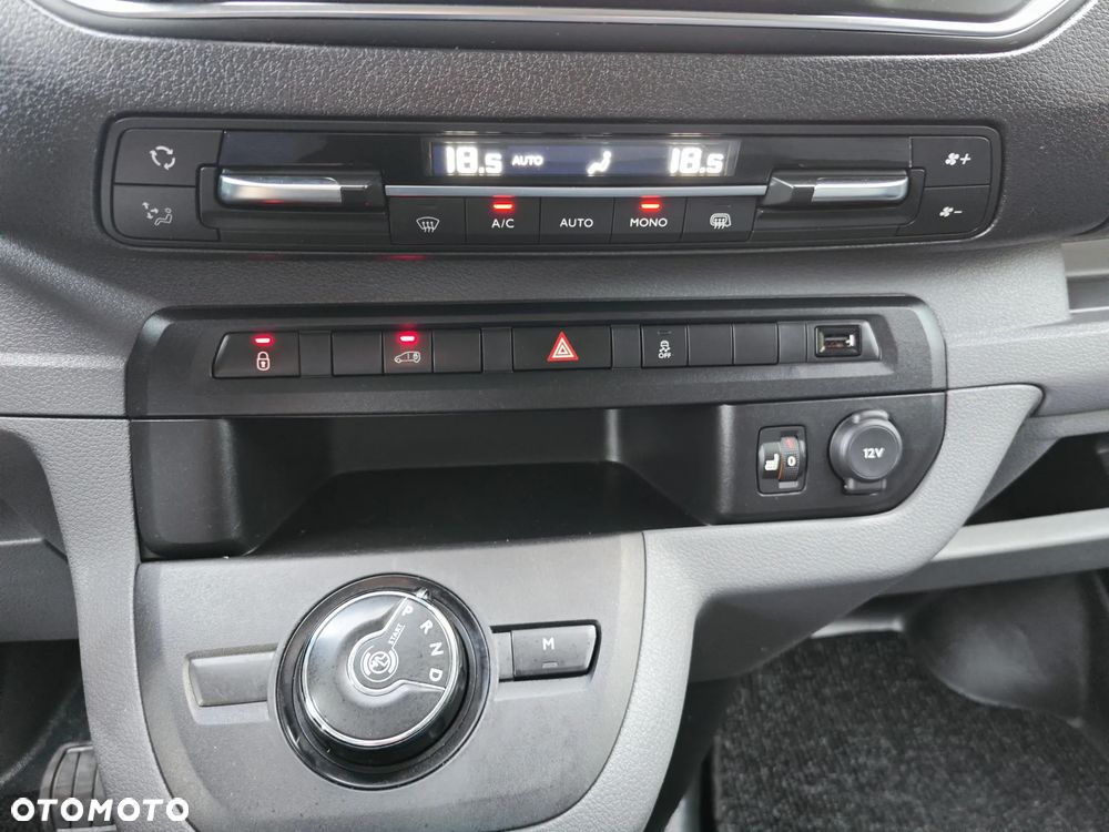Peugeot EXPERT L2H1 LONG AUTOMAT 2.0 180KM DUŻY SERWIS - 27