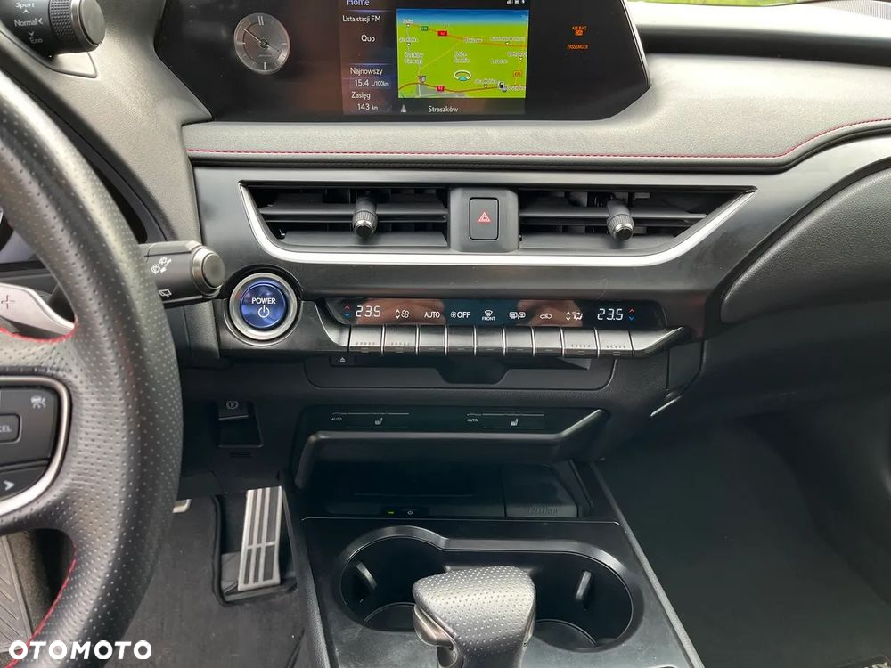 Lexus UX 250h (E-FOUR) Executive Line - 22