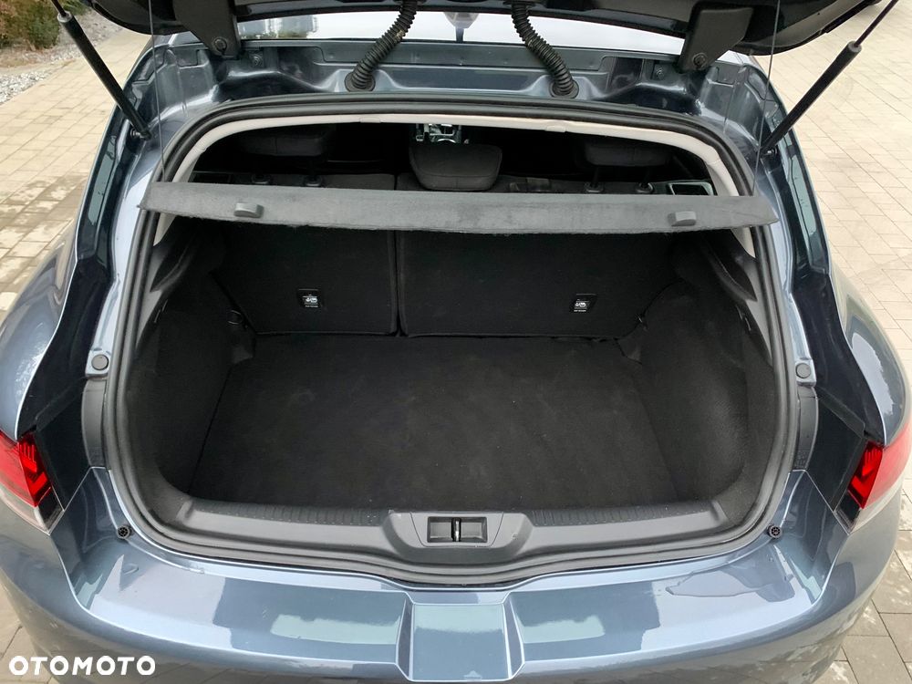 Renault Megane ENERGY TCe 140 EDC BUSINESS - 12