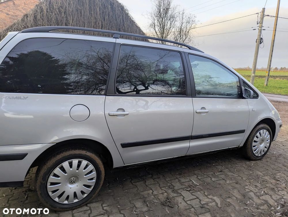 Volkswagen Sharan 1.9 TDI Basis - 4