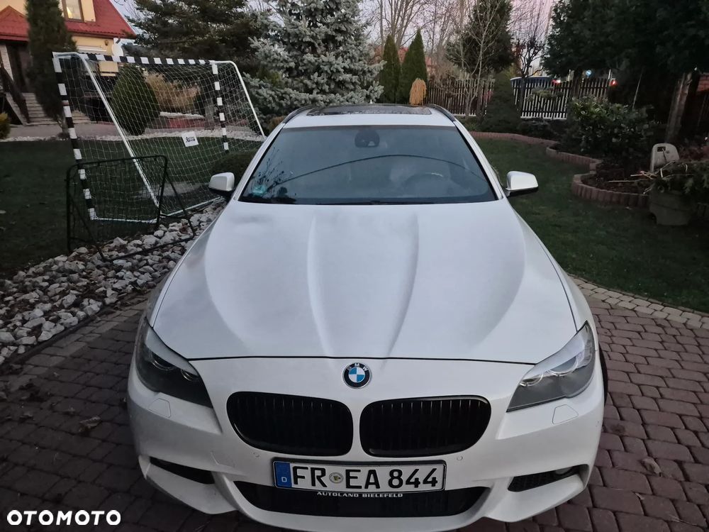 BMW Seria 5 525d xDrive - 36