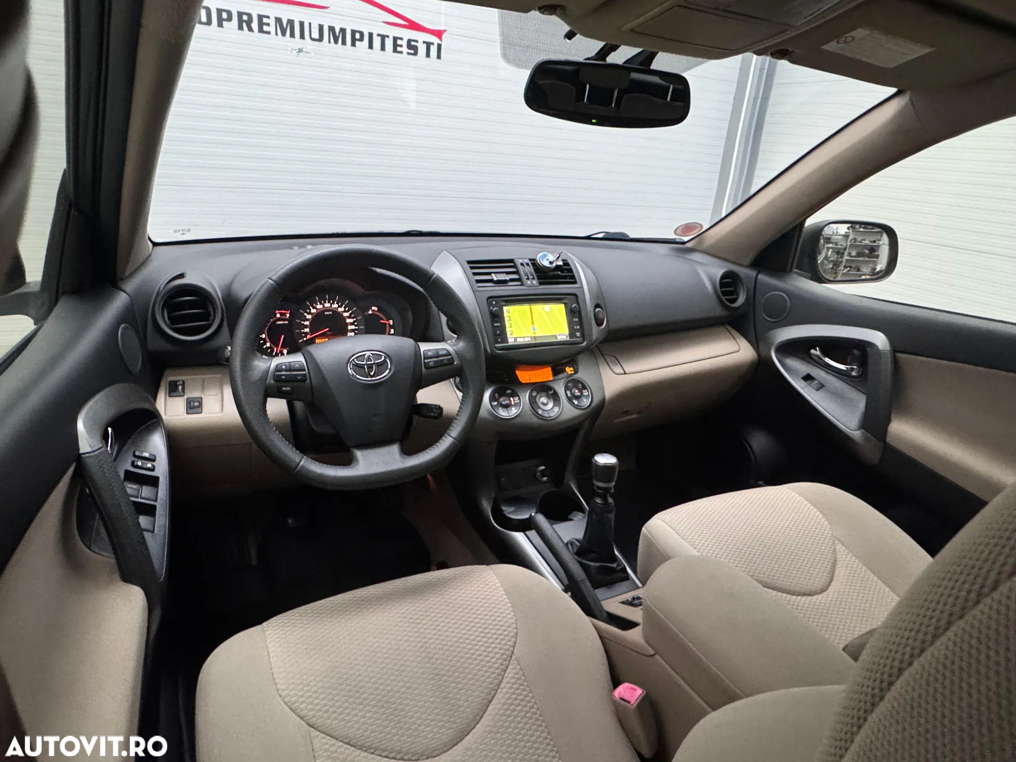 Toyota RAV4 - 12