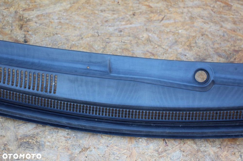 Podszybie plastikowe MITSUBISHI COLT Z30 oryginalne 7405A315 - 2