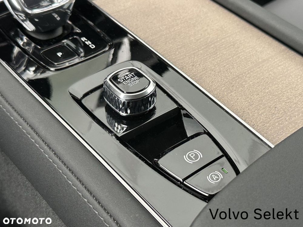 Volvo XC 90 - 22
