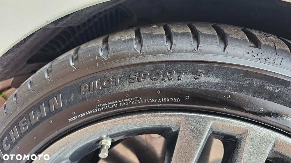 BMW Seria 1 M140i Shadow sport - 26