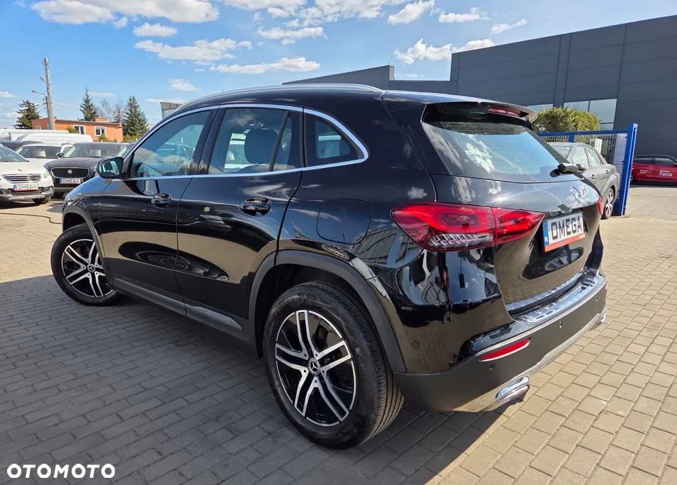 Mercedes-Benz GLA 200 d 8G-DCT - 6