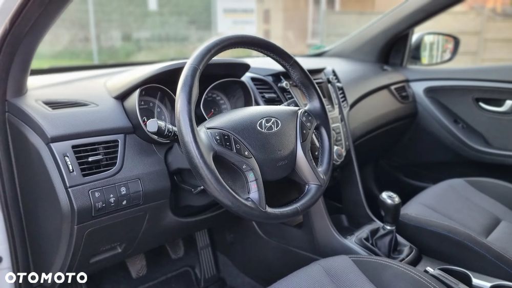 Hyundai i30 1.4 Passion - 11