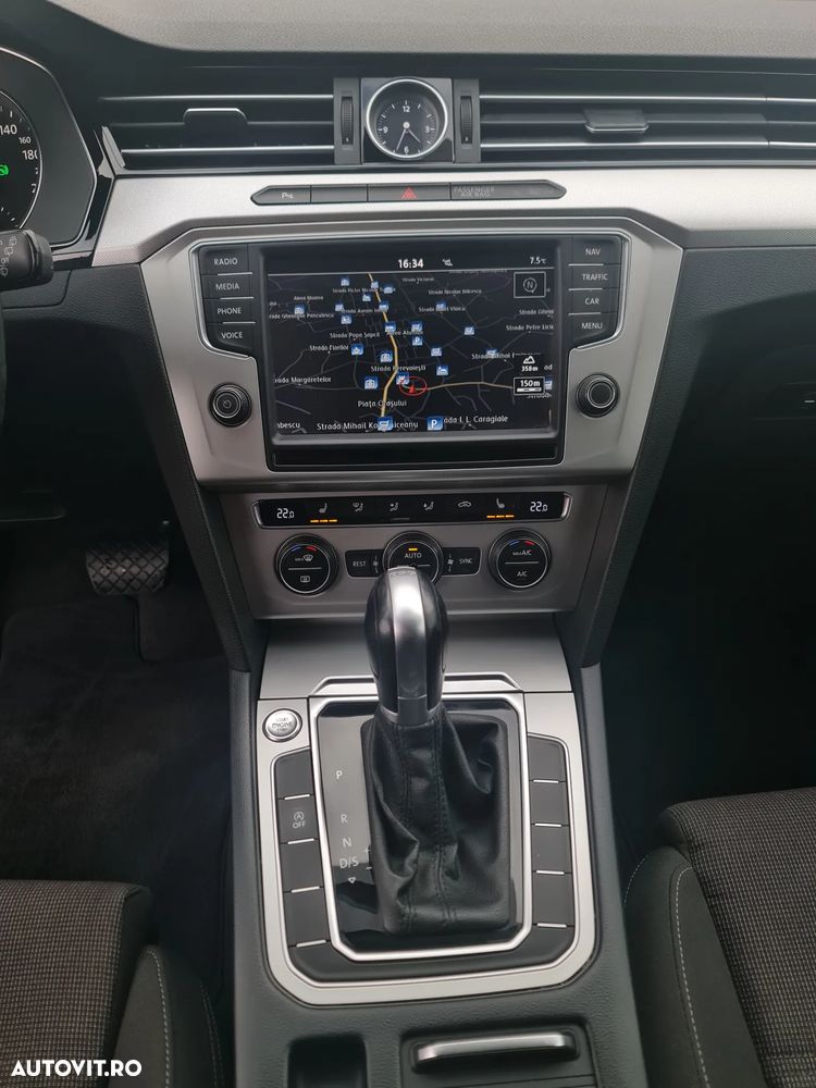 Volkswagen Passat 2.0 TDI DSG (BlueMotion Technology) Comfortline - 19