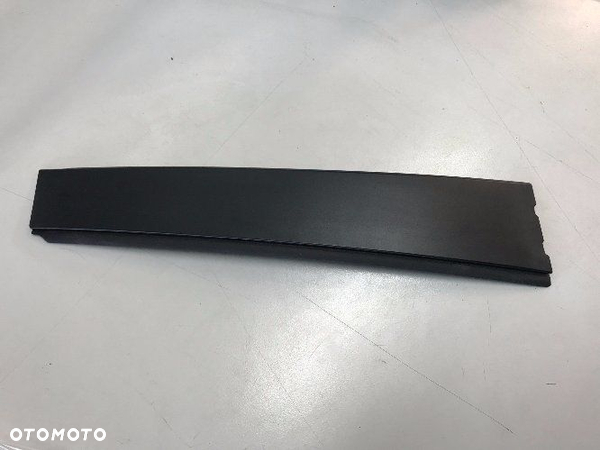 TOYOTA COROLLA 13- LISTWA SŁUPKA DRZWI LEWY TYŁ 75762-02040