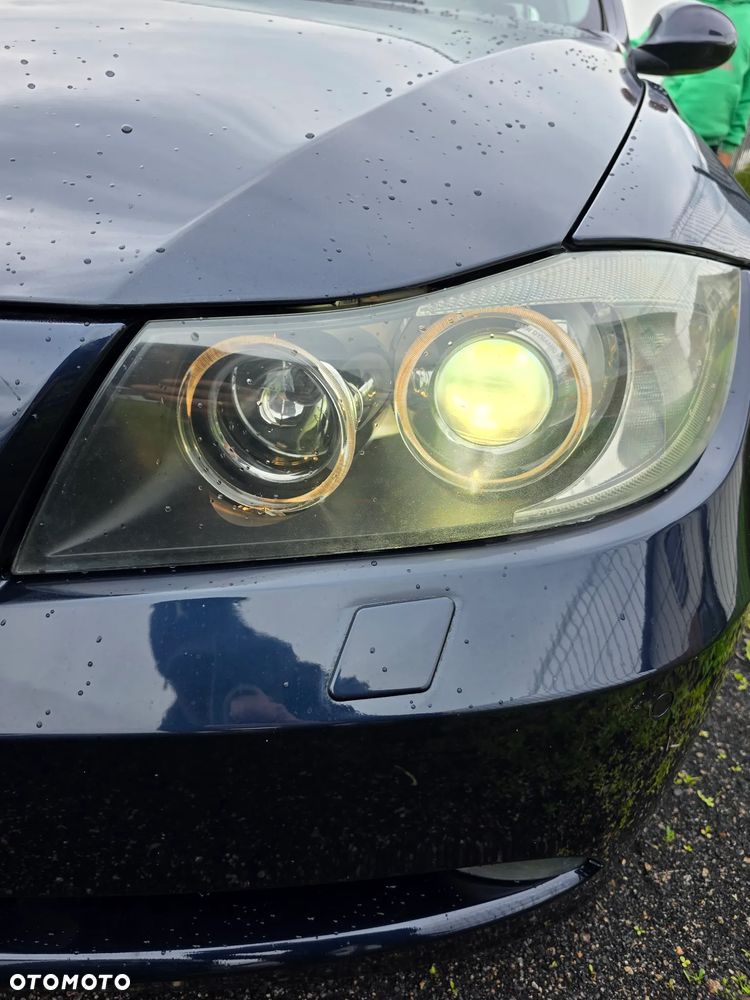 BMW Seria 3 320d - 22
