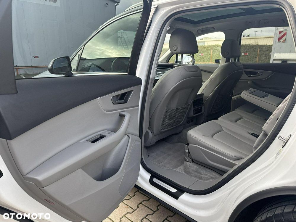 Audi Q7 - 15