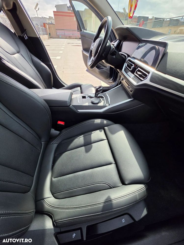 BMW Seria 3 320d xDrive AT MHEV - 31