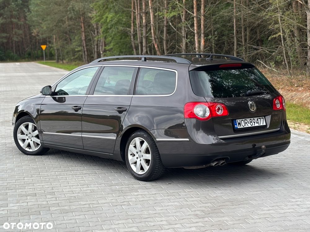 Volkswagen Passat 2.0 TDI Individual - 11