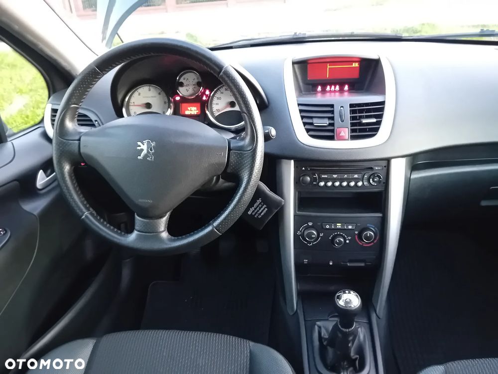 Peugeot 207 HDi FAP 90 (Blue Lion) Business-Line Niveau 1 - 10