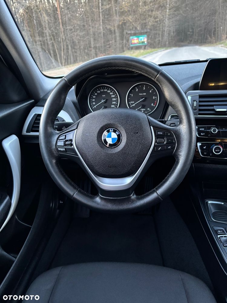 BMW Seria 1 - 15